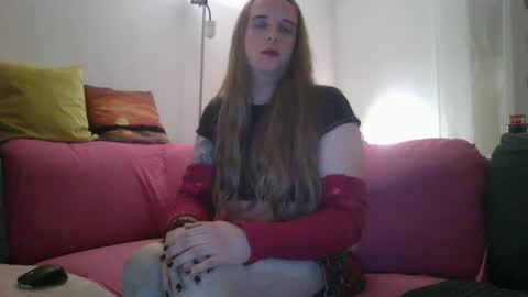 danadeluxe22 online show from 13, 1, 2025
