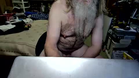 Snapshot of danagm chatting on 5, 3, 2025 Dana online show from 5, 3, 2025