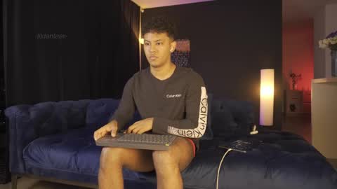 Snapshot of danblo chatting on 23, 11, 2025 Dante Pablo Danblo Independent models online show from 23, 11, 2025