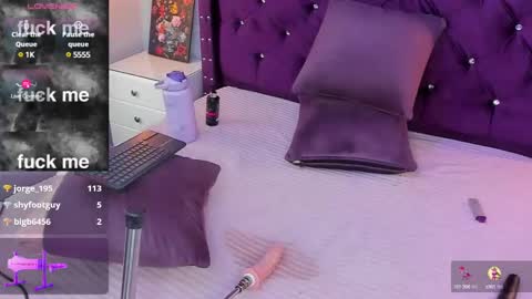 Snapshot of danee_19 chatting on 5, 1, 2025 Daniela online show from 5, 1, 2025