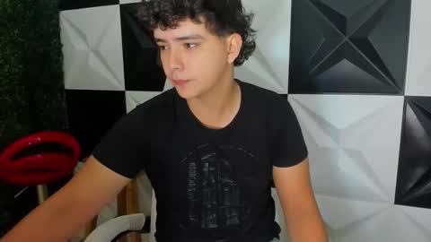 Snapshot of dani_cumboy chatting on 30, 11, 2025 dani_cumboy online show from 30, 11, 2025