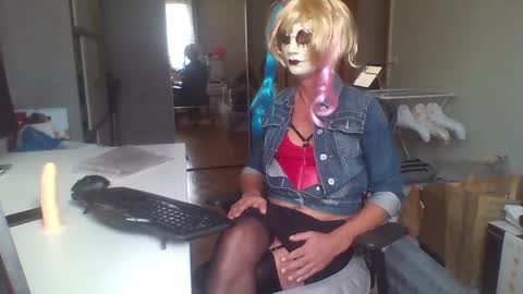 newcumer online show from 6, 12, 2024