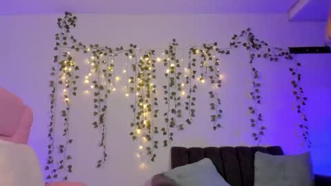 Snapshot of daniela_saenz1 chatting on 14, 12, 2025 Dani Saenz online show from 14, 12, 2025