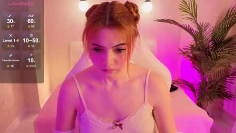 Snapshot of daniela_saules chatting on 13, 11, 2025 Daniela online show from 13, 11, 2025