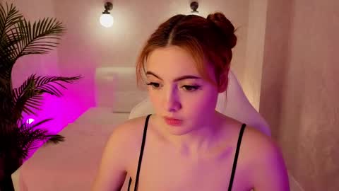 Snapshot of daniela_saules chatting on 20, 11, 2025 Daniela online show from 20, 11, 2025