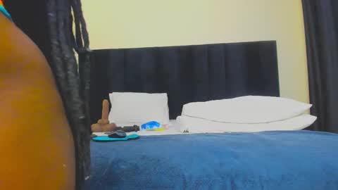 Snapshot of danielle_rock chatting on 14, 10, 2025 danielle_rock online show from 14, 10, 2025