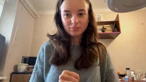 Snapshot of daniellevaulet chatting on 27, 10, 2025 Mia online show from 27, 10, 2025