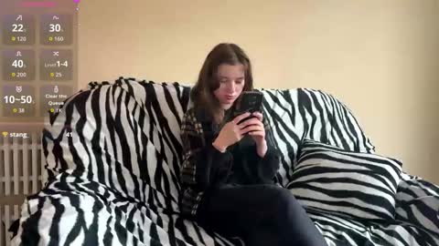 Snapshot of daniellevaulet chatting on 20, 11, 2025 Mia online show from 20, 11, 2025