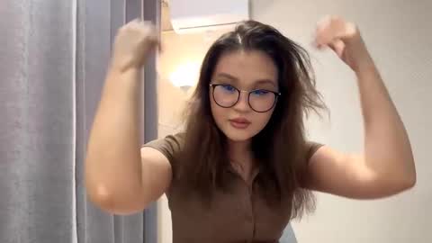 Luna  online show from 19, 11, 2025