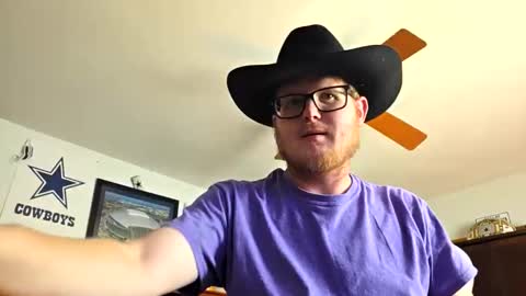 Snapshot of danielp_mod_cb chatting on 31, 10, 2025 Daniel y. online show from 31, 10, 2025