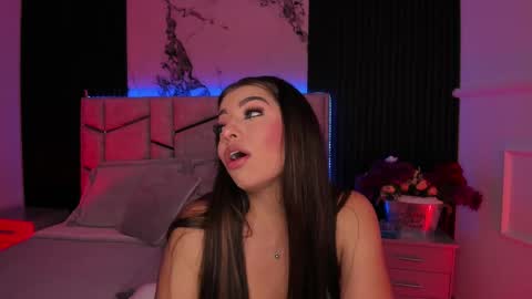 Dani Phonenix online show from 21, 11, 2025