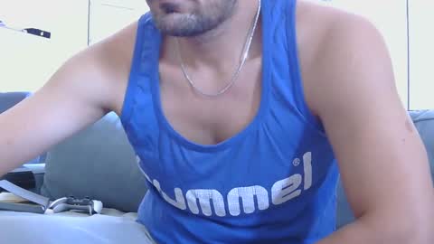 Snapshot of danithenew chatting on 17, 10, 2025 danithenew online show from 17, 10, 2025