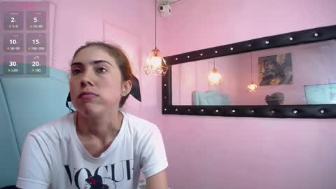 Snapshot of danna7cute chatting on 8, 11, 2025 danna7cute online show from 8, 11, 2025