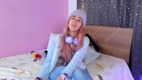 Dannacastle online show from 25, 2, 2025