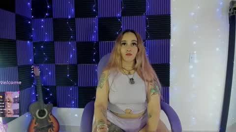 Snapshot of danna__castle chatting on 7, 3, 2026 Dannacastle online show from 7, 3, 2026