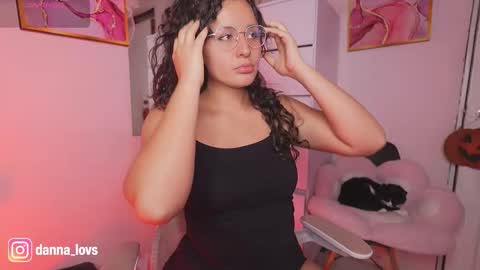 Danna Lovs online show from 8, 10, 2025