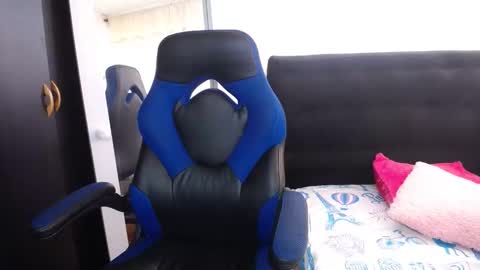 Snapshot of danna_martinez33 chatting on 25, 2, 2026 danna martinez33 online show from 25, 2, 2026