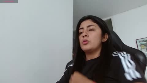 Danna online show from 10, 11, 2025