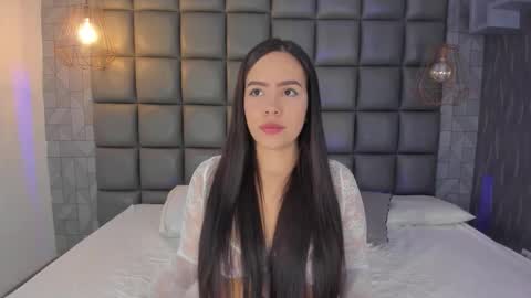 Snapshot of dannavelvet chatting on 22, 10, 2025 Danna online show from 22, 10, 2025