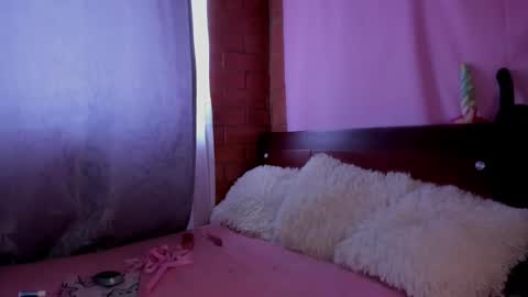 Snapshot of danni_z chatting on 23, 12, 2024 Danni online show from 23, 12, 2024