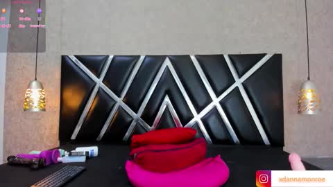 Danna Monroe  online show from 15, 12, 2025