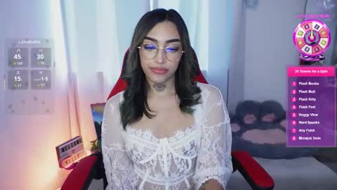 Snapshot of dannielle_ chatting on 2, 11, 2025 online show from 2, 11, 2025