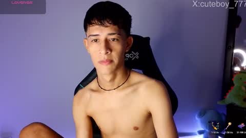 Snapshot of danny777_ chatting on 5, 11, 2025 Danny online show from 5, 11, 2025