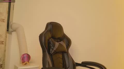 D A N N Y online show from 4, 2, 2026