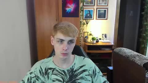 Snapshot of danny_fox888 chatting on 12, 9, 2025 Daniel online show from 12, 9, 2025