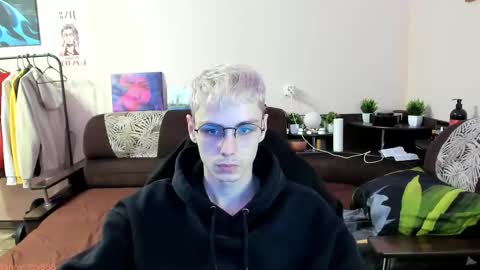 Snapshot of danny_fox888 chatting on 17, 10, 2025 Daniel online show from 17, 10, 2025