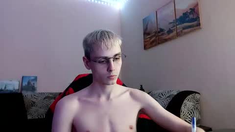 Snapshot of danny_fox888 chatting on 23, 10, 2025 Daniel online show from 23, 10, 2025