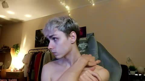 Snapshot of danny_fox888 chatting on 16, 12, 2025 Daniel online show from 16, 12, 2025