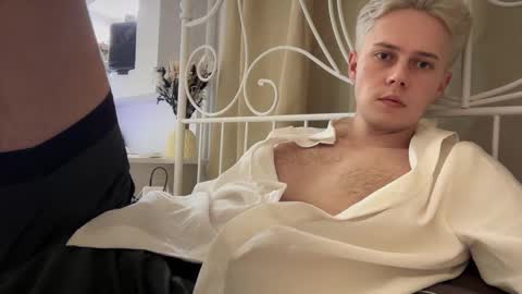 Snapshot of danny_love01 chatting on 20, 10, 2025 danny online show from 20, 10, 2025