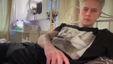 Snapshot of danny_love01 chatting on 23, 10, 2025 danny online show from 23, 10, 2025