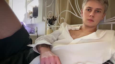 Snapshot of danny_love01 chatting on 30, 10, 2025 danny online show from 30, 10, 2025