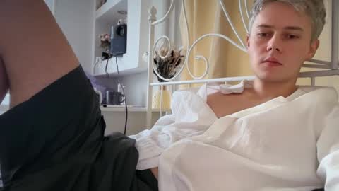 Snapshot of danny_love01 chatting on 31, 10, 2025 danny online show from 31, 10, 2025