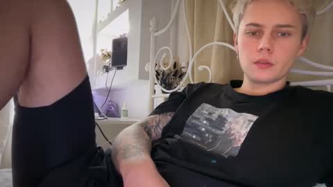 Snapshot of danny_love01 chatting on 16, 11, 2025 danny online show from 16, 11, 2025