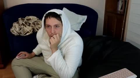 Snapshot of danruiz33 chatting on 8, 11, 2025 Dan online show from 8, 11, 2025