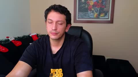 Snapshot of danruiz33 chatting on 9, 11, 2025 Dan online show from 9, 11, 2025