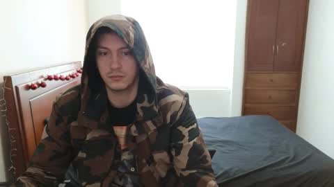 Snapshot of danruiz33 chatting on 13, 11, 2025 Dan online show from 13, 11, 2025