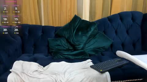 Snapshot of dante_fox_ chatting on 17, 12, 2024 Dante Fox online show from 17, 12, 2024