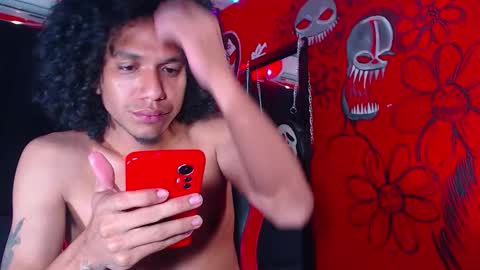 Snapshot of dantehellsingx chatting on 19, 10, 2025 dantehellsingx online show from 19, 10, 2025