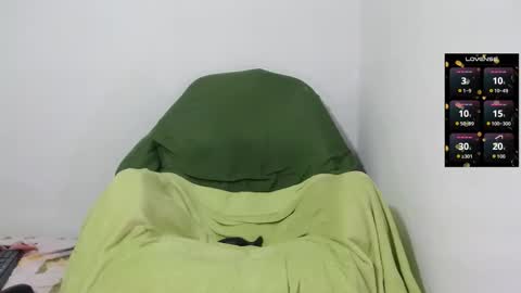 Snapshot of dany_milk chatting on 18, 10, 2025 dany_milk online show from 18, 10, 2025