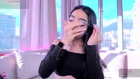 Snapshot of daphne_chers chatting on 8, 10, 2025 daphne_chers online show from 8, 10, 2025