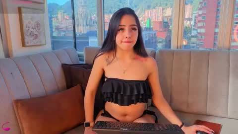 Snapshot of daphne_chers chatting on 24, 10, 2025 daphne_chers online show from 24, 10, 2025