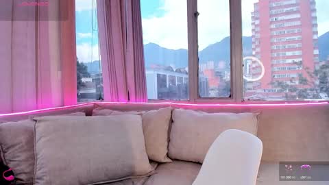 Snapshot of daphne_chers chatting on 8, 11, 2025 daphne_chers online show from 8, 11, 2025