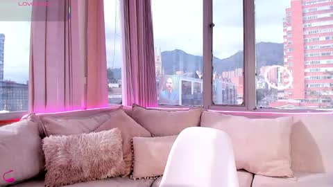 daphne_chers online show from 2, 12, 2025