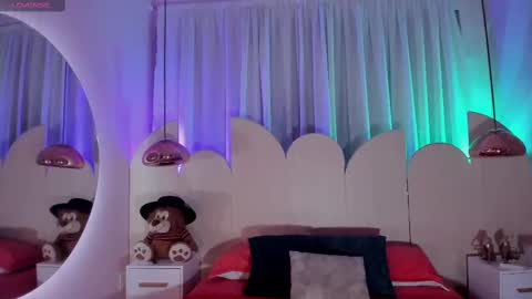 Daphne online show from 13, 2, 2025