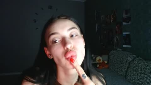 Snapshot of daphne_darkthorn chatting on 26, 10, 2025 Daphne Darkthorn online show from 26, 10, 2025