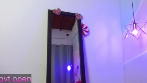 Daphne  online show from 4, 3, 2025